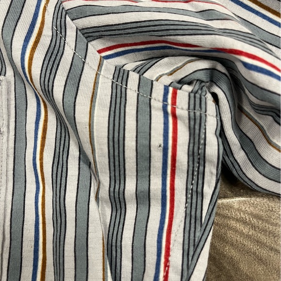 Vintage soft men’s striped button down shirt size small​ - Picture 4 of 5